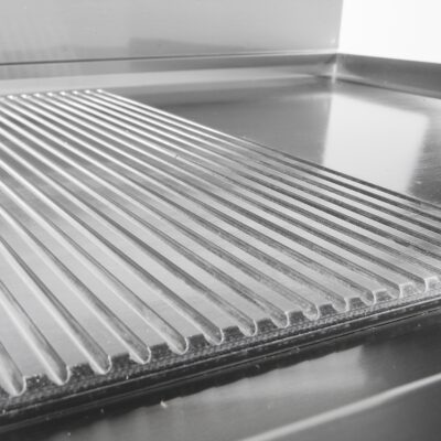 roštilj ravno rebrasta ploča